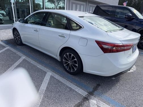 2017 Toyota Avalon XLE Premium