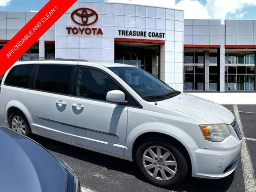 Bright White Clearcoat 2014 Chrysler Town & Country Touring