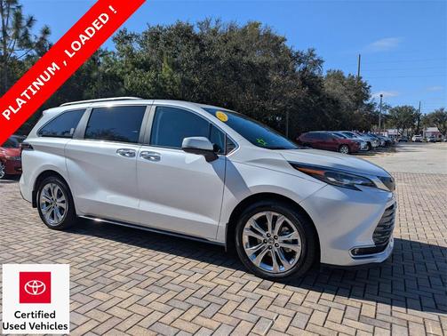 2024 Toyota Sienna Platinum