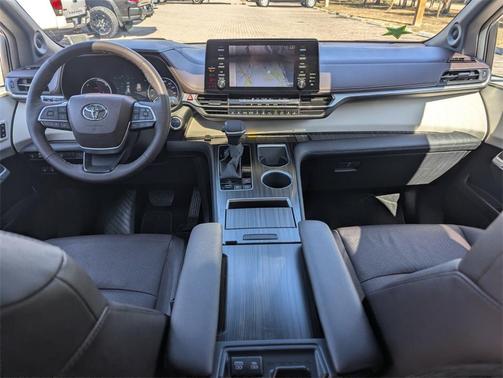 2024 Toyota Sienna Platinum