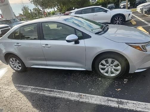 2025 Toyota Corolla Hybrid LE
