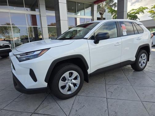 2025 Toyota RAV4 LE