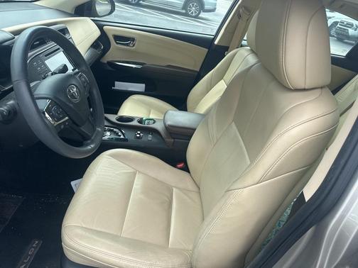 2016 Toyota Avalon XLE Plus