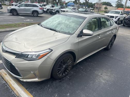 2016 Toyota Avalon XLE Plus