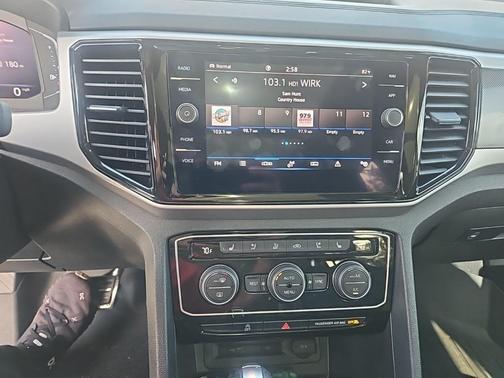 2022 Volkswagen Atlas 3.6L SEL Premium