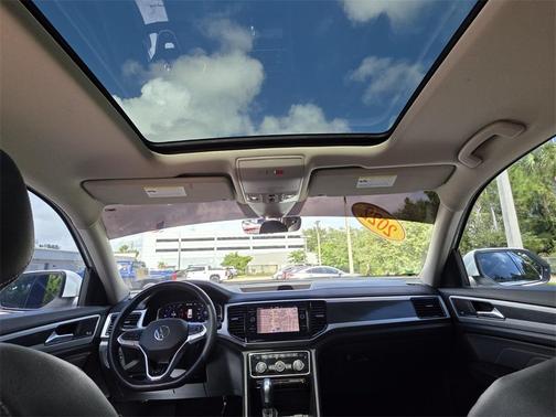 2022 Volkswagen Atlas 3.6L SEL Premium