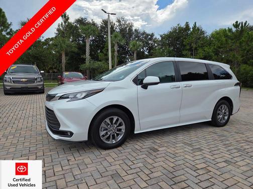 Wind Chill Pearl 2025 Toyota Sienna XLE