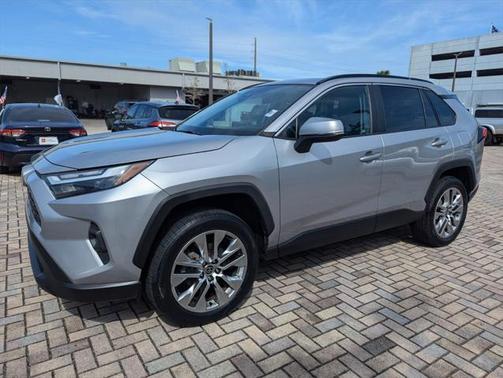 2022 Toyota RAV4 XLE Premium