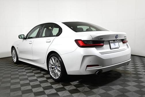 2023 BMW 330e xDrive