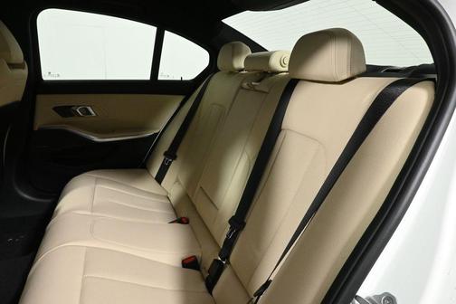 2025 BMW 330 i xDrive