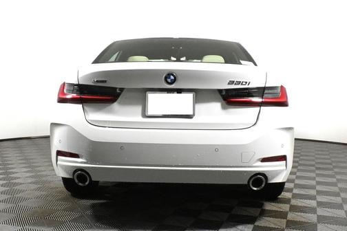 2025 BMW 330 i xDrive
