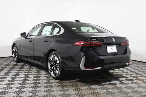 Black 2027 BMW 530 i xDrive