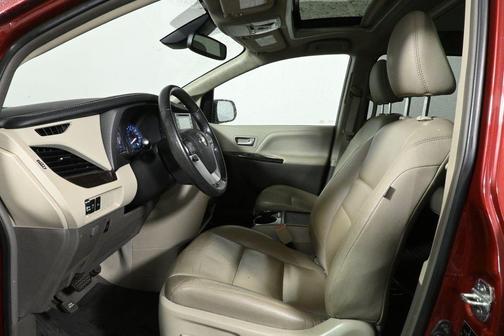 2019 Toyota Sienna XLE Premium