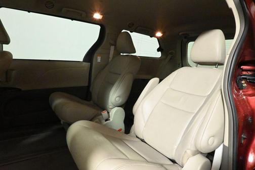 2019 Toyota Sienna XLE Premium