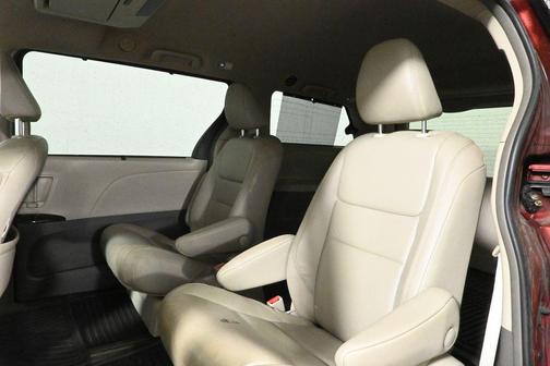 2019 Toyota Sienna XLE Premium