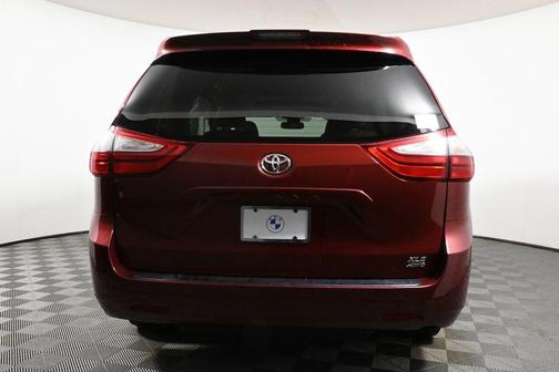 2019 Toyota Sienna XLE Premium