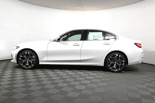 2025 BMW 330 i xDrive