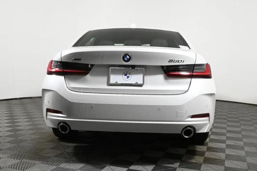 2025 BMW 330 i xDrive