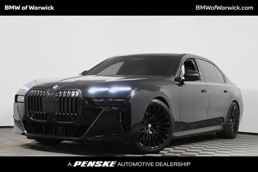Black Sapphire Metallic 2025 BMW 740 i xDrive