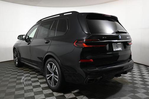 2026 BMW X7 M60i