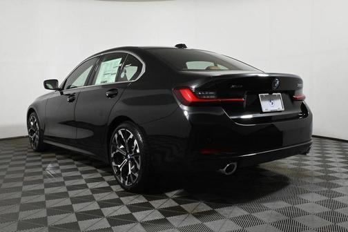 2025 BMW 330 i xDrive