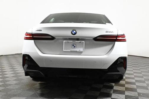 2026 BMW 530 i xDrive