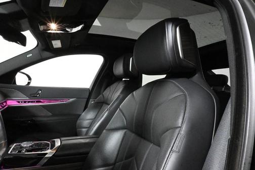 2023 BMW 760 760i xDrive