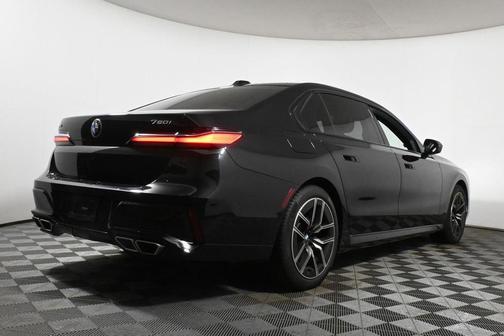 2023 BMW 760 760i xDrive