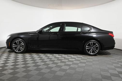 2021 BMW 740 i xDrive