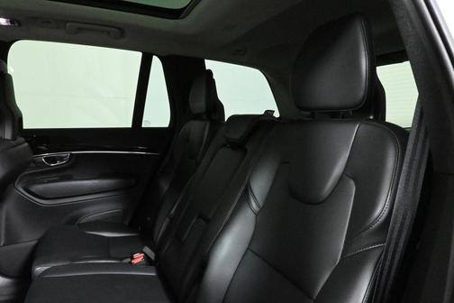 2018 Volvo XC90 T5 Momentum