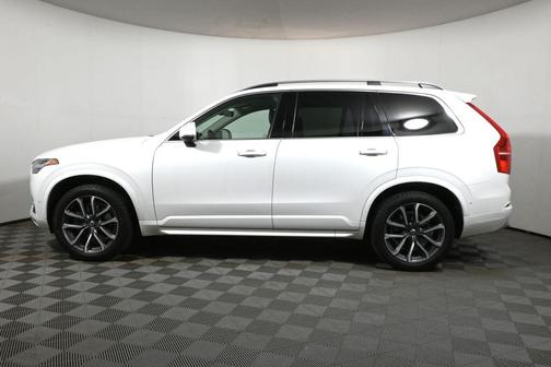 2018 Volvo XC90 T5 Momentum