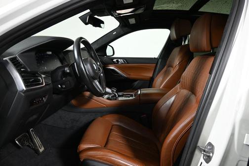 2023 BMW X6 M50i