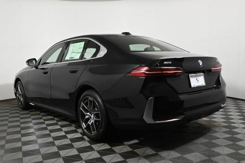 2026 BMW 530 i xDrive