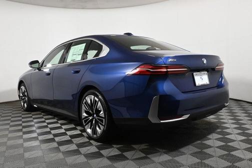 2026 BMW 530 i xDrive