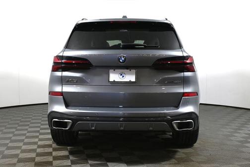 Skyscraper Gray Metallic 2024 BMW X5 xDrive40i