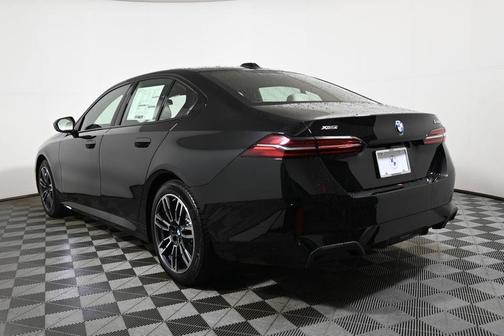 2026 BMW 530 i xDrive