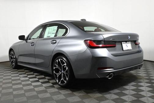 2025 BMW 330 i xDrive