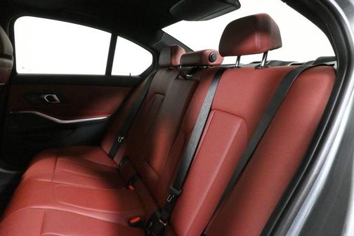 2025 BMW 330 i xDrive