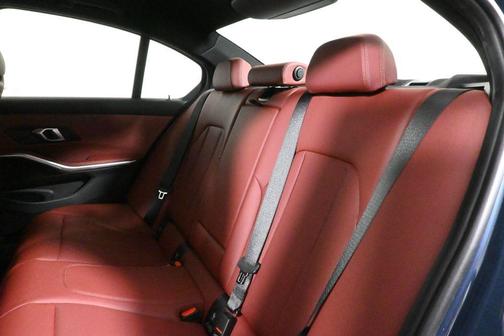 2025 BMW 330 i xDrive