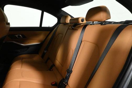 2025 BMW 330 i xDrive