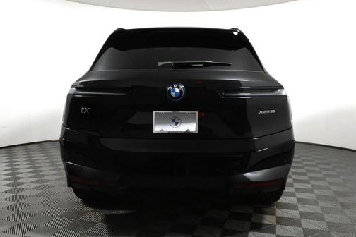 2025 BMW iX xDrive50