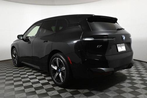 2025 BMW iX xDrive50