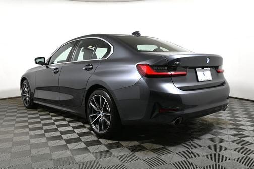 2019 BMW 330 i xDrive