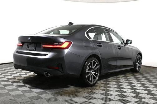 2019 BMW 330 i xDrive