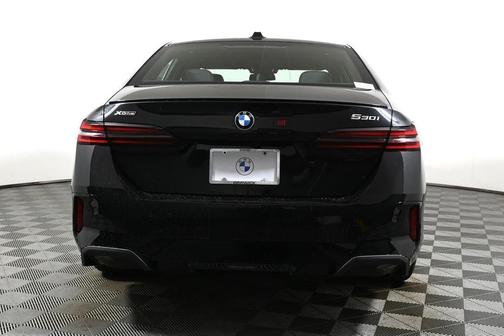 2026 BMW 530 i xDrive