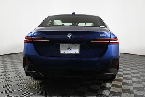 2026 BMW 530 i xDrive