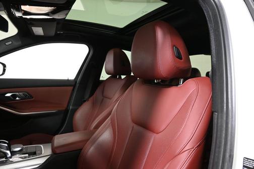 2022 BMW 330 i xDrive