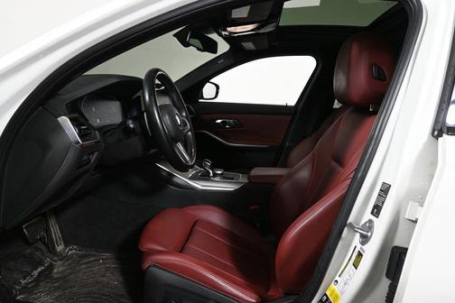 2022 BMW 330 i xDrive