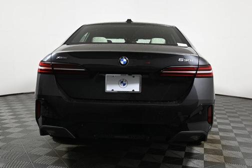 2026 BMW 530 i xDrive