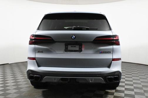 2025 BMW X5 M60i